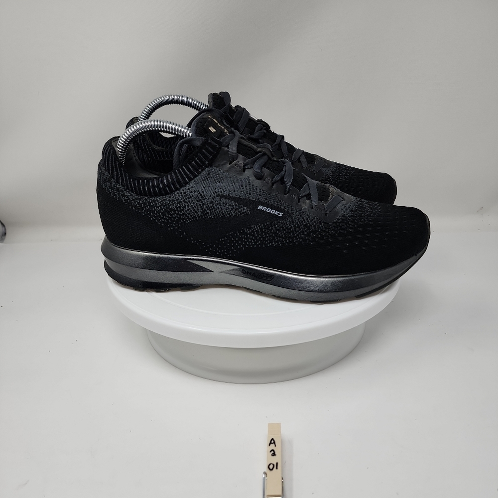 Brooks Levitate 2 1202791b038 Size 8.5 black pink